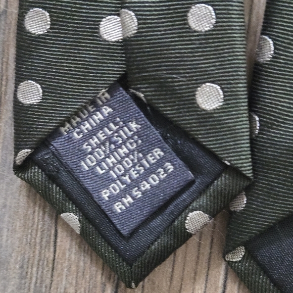Banana Republic Green and White Poka Dot 💯 Silk Tie - Picture 4 of 5